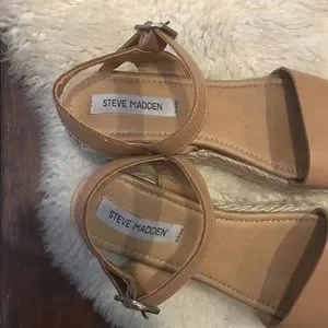 Steve Madden Shoes Steve Madden Tan Leather Platform
